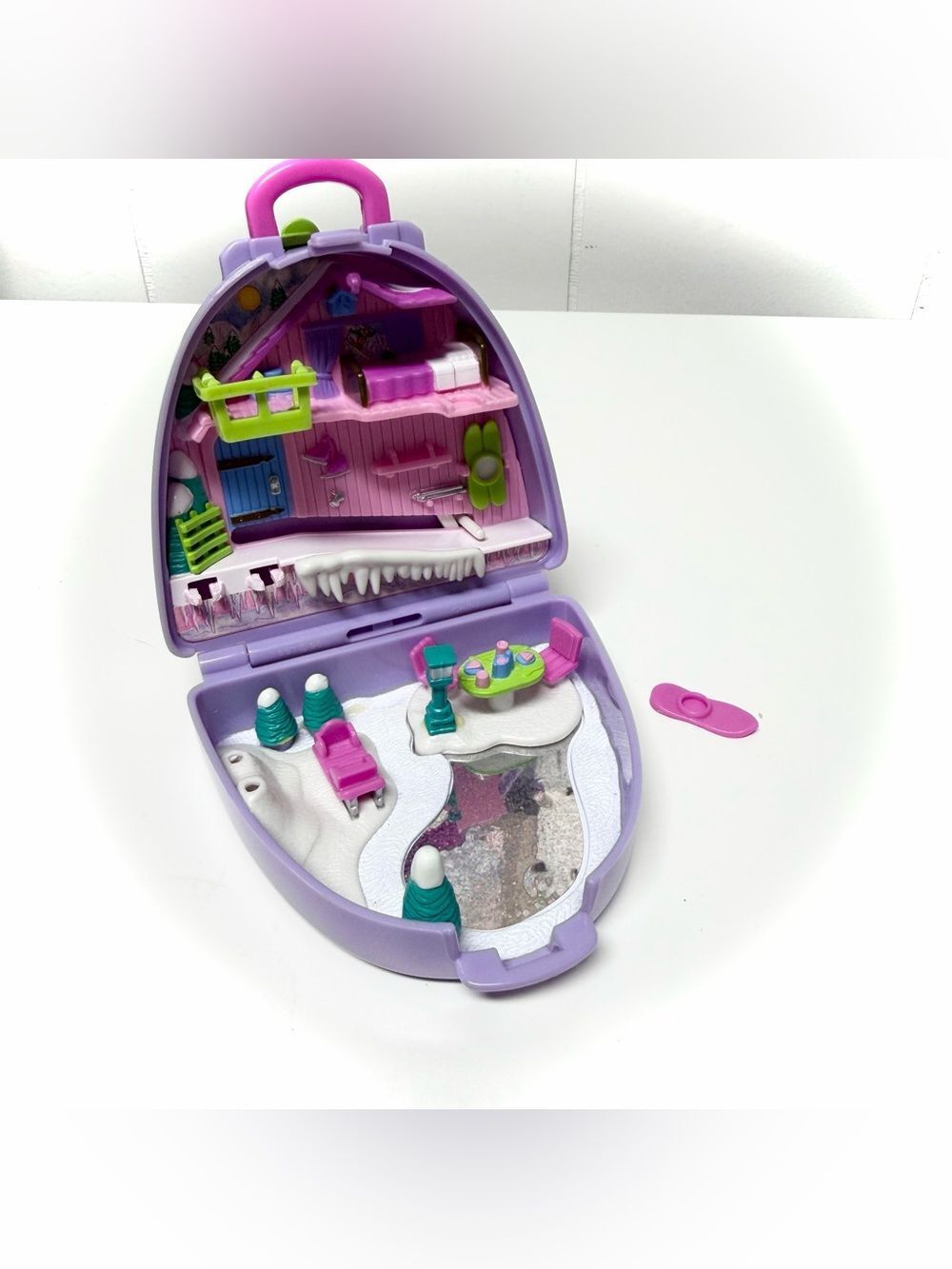 Vintage Polly Pocket Blue Bird 1996 Snow Mountain Ski Lodge